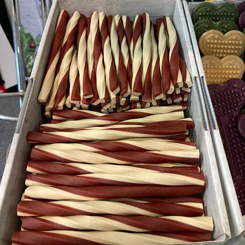 Maks Patch Cheese & Tomato Straws.