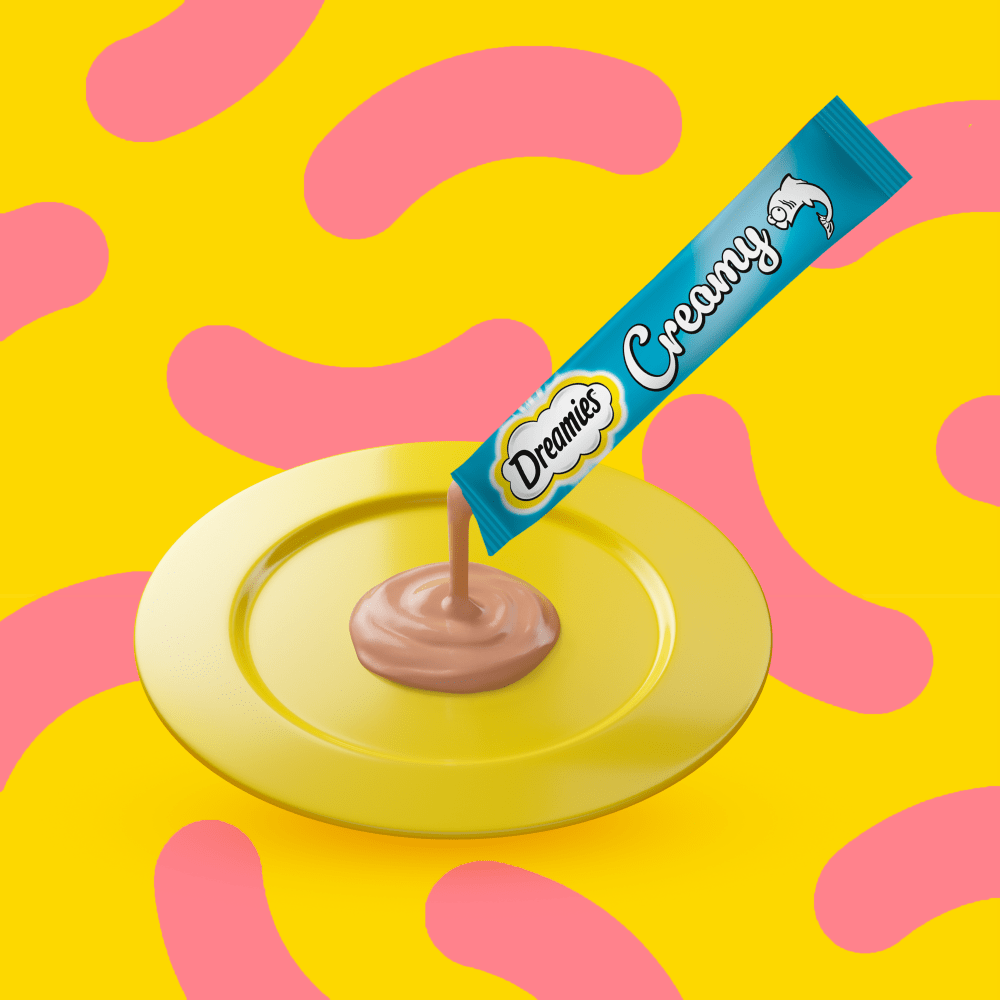 Dreamies Creamy Salmon cat treats, second view